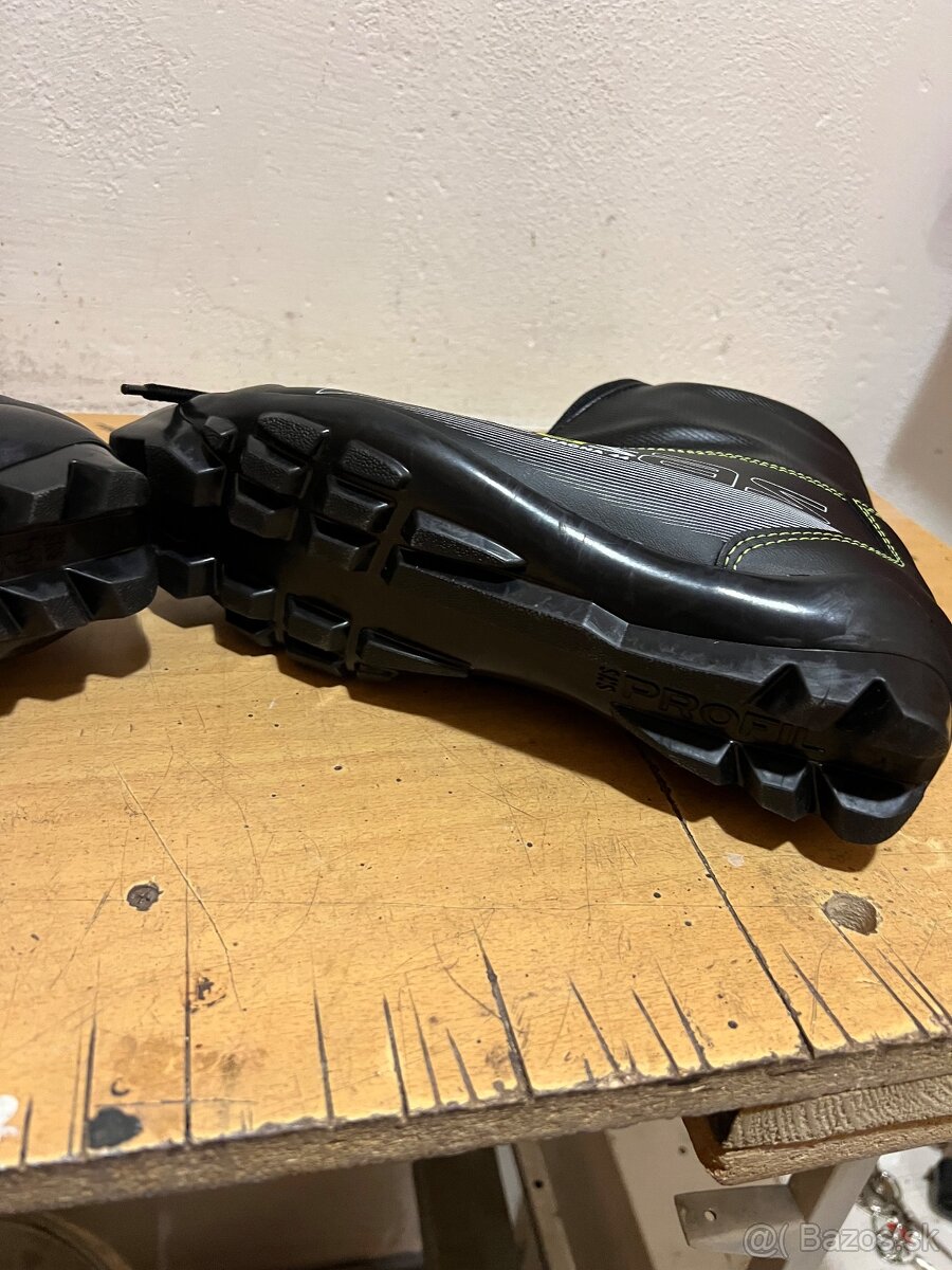 Bežecké topánky - Botas Magna 44 - 3