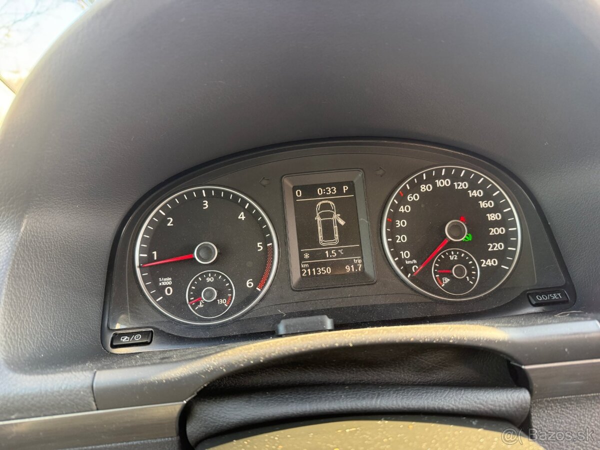 Predam VW touran 1.6 tdi dsg 2015 - 3