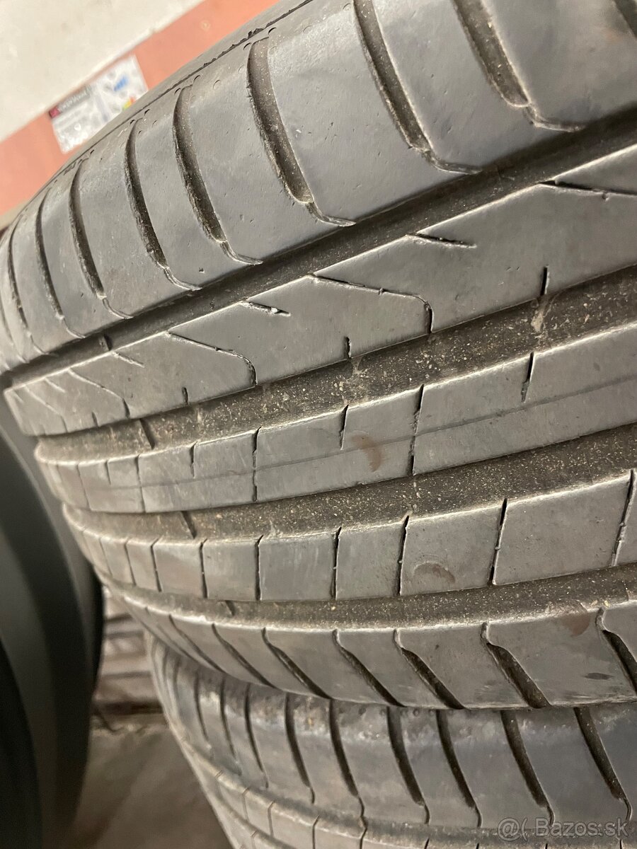 Predám Pirelli 235/55R18 - 3