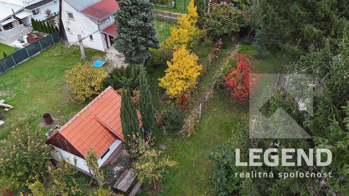 Krásna záhrada s malou murovanou chatkou v Kolárove, Čergov - 3