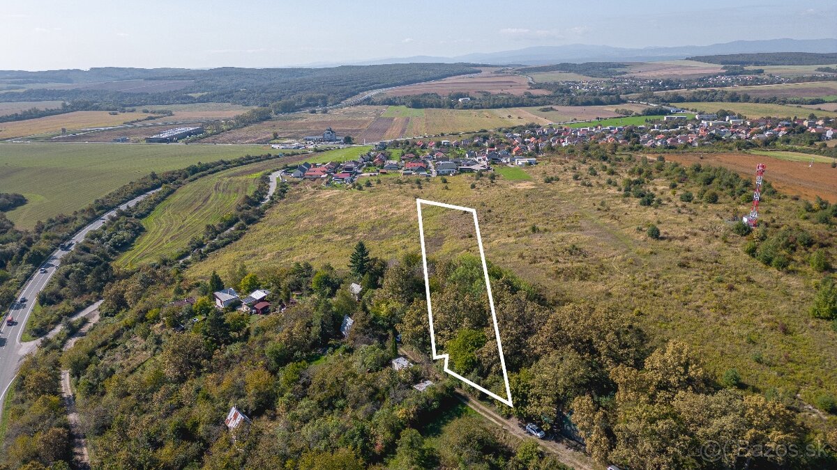 Pozemok s výhľadom na okolie medzi obcami Svinica a Bidovce - 3