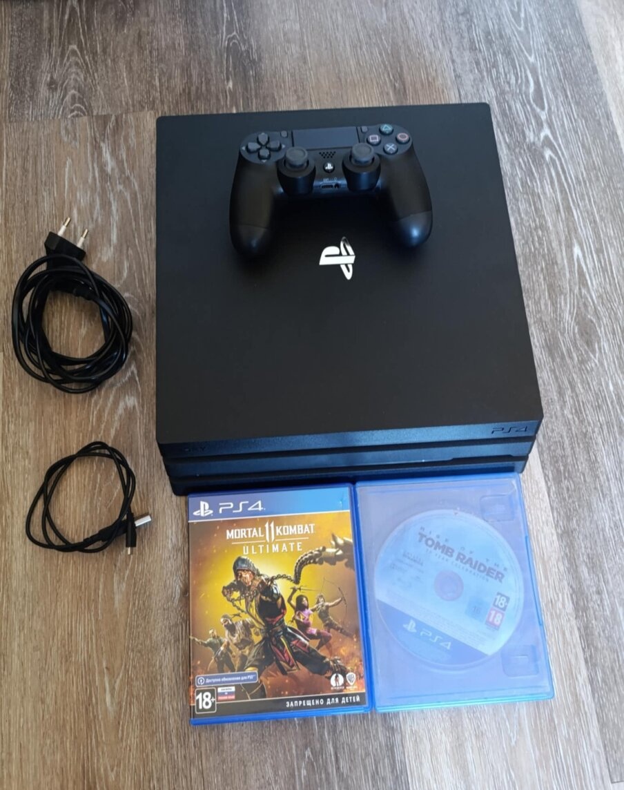 Sony PlayStation 4 1TB PRO + 1x ovládač A 2x hra PS4 - 3