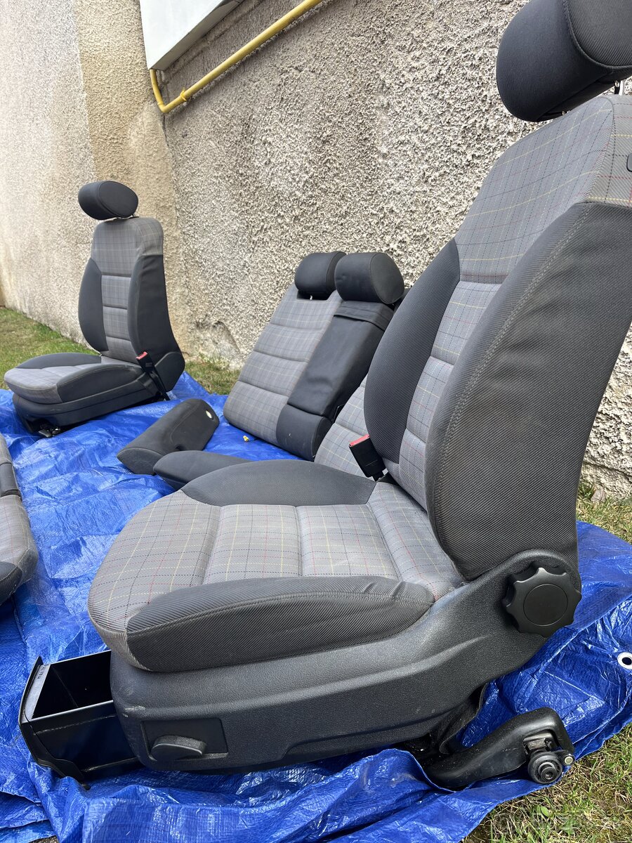 Audi A6 c5 sedadlá - 3