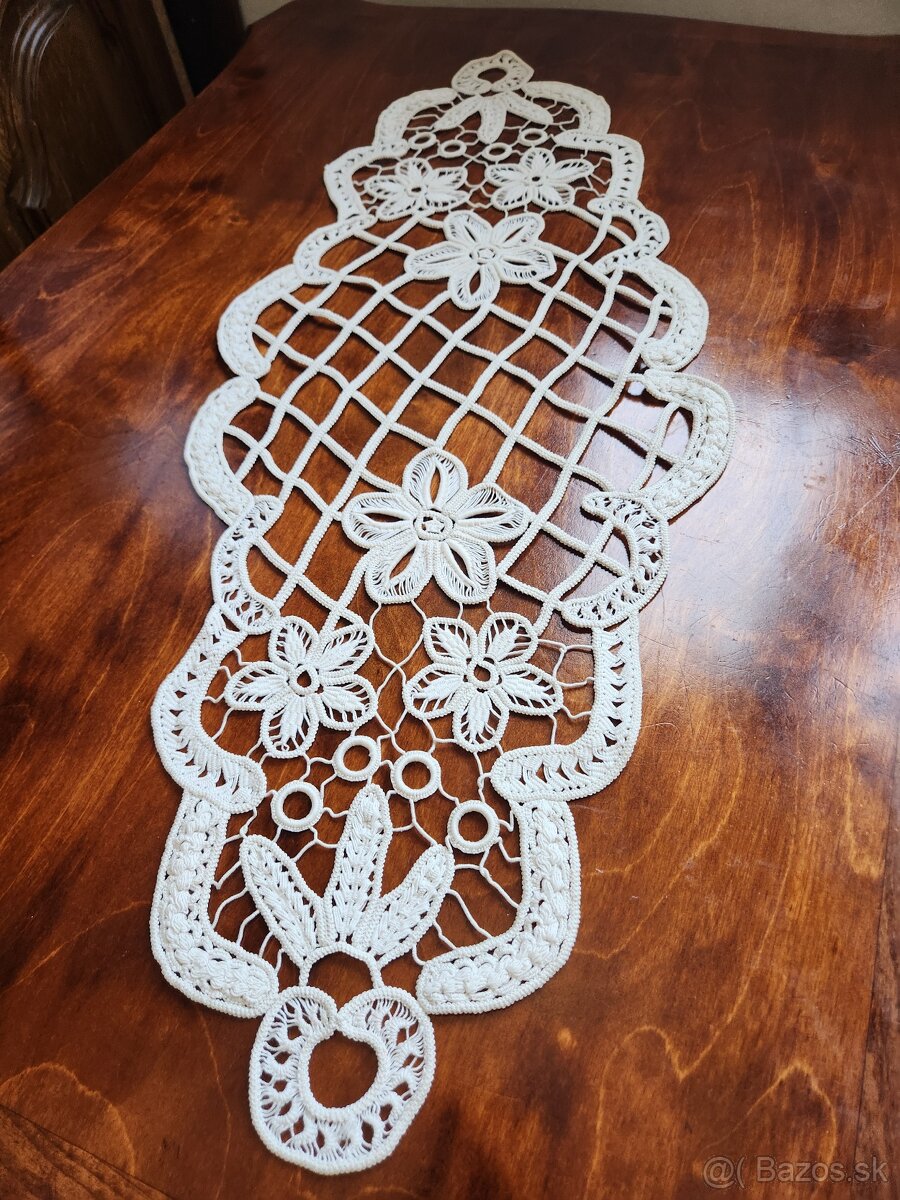 Krásna maslová jemná macrame dečka zdobená kvetmi 30x74 - 3
