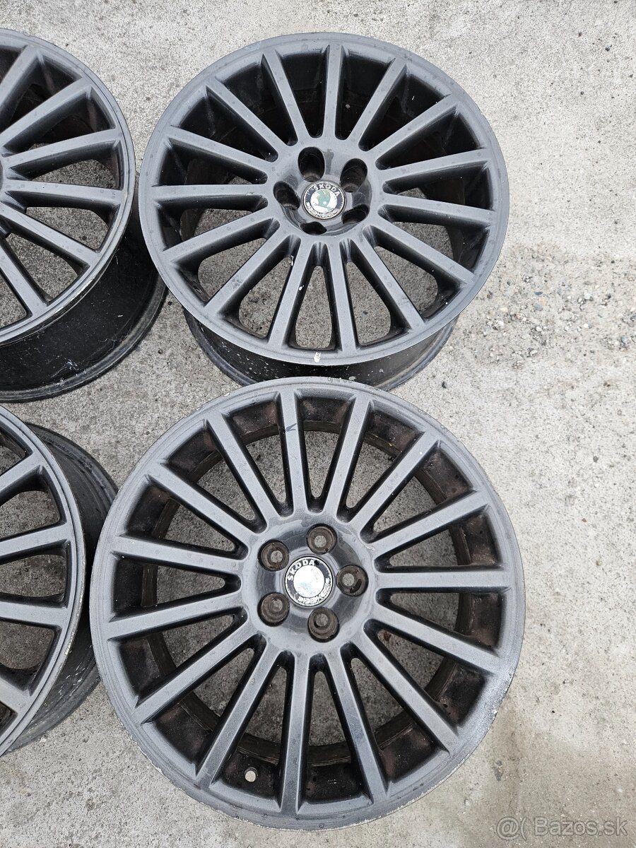 Predam sadu Golf 4 R32 elektronov 5x100 r18 7,5J ET38 - 3