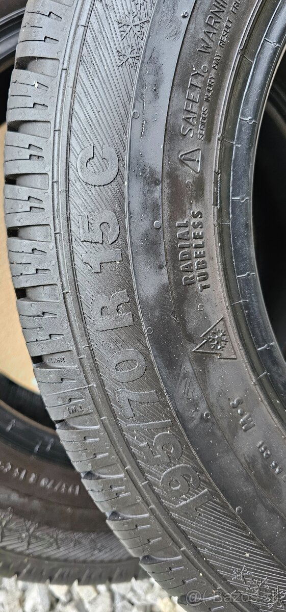 Predám 2 zimné pneumatiky Barum SNOVANIS 2 195/70 r15c - 3