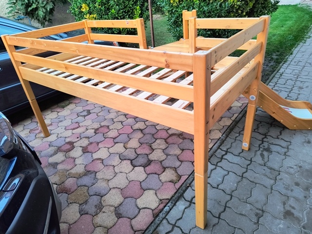 Postel so šmykľavkou - 3