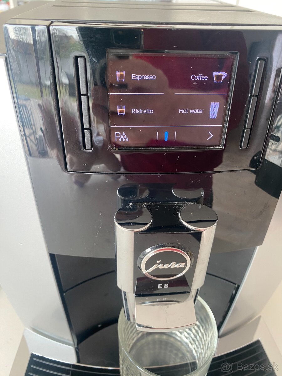 Jura E8 Platinum – plnoautomatický kávovar - 3