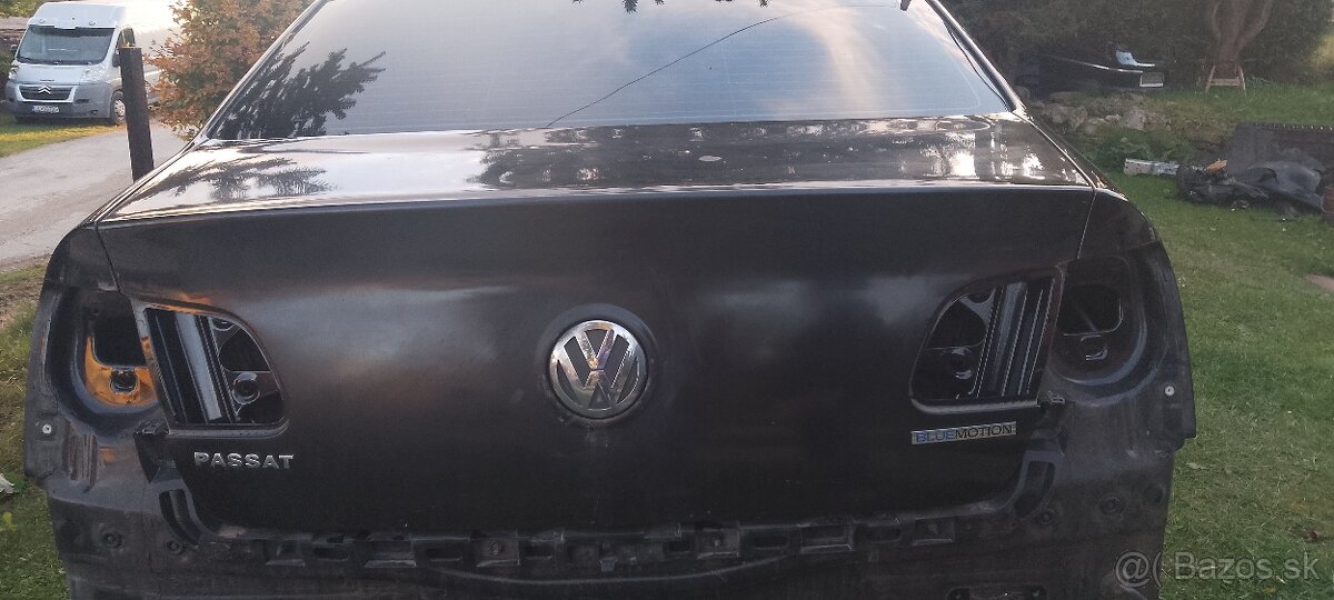 Rozpredám Passat B6 1.9 77kw - 3