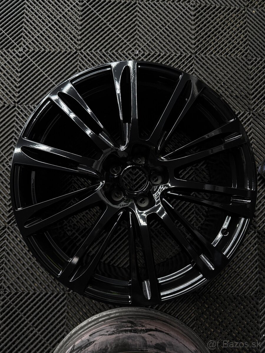 Predam orig hlinikove disky Audi R20 - 3