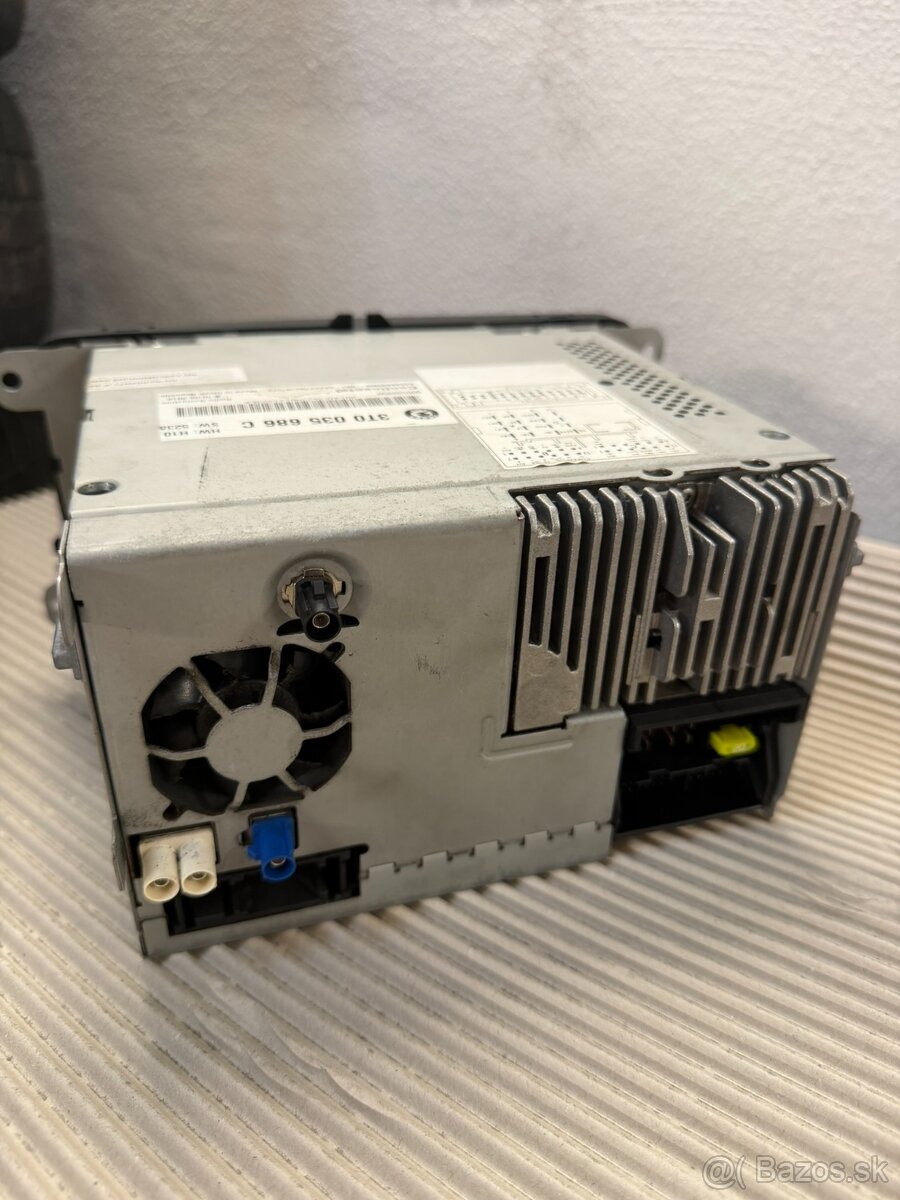 Predám radio RNS 510 - 3