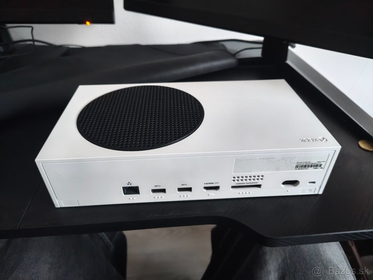 Predám Xbox Series S - 3