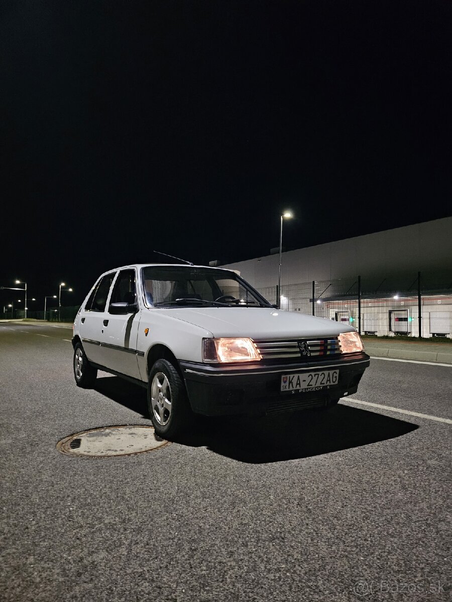 Predám Peugeot 205