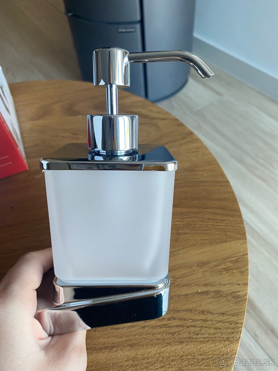 Držiak na tekuté mydlo - dávkovač mydla RAVAK - 3