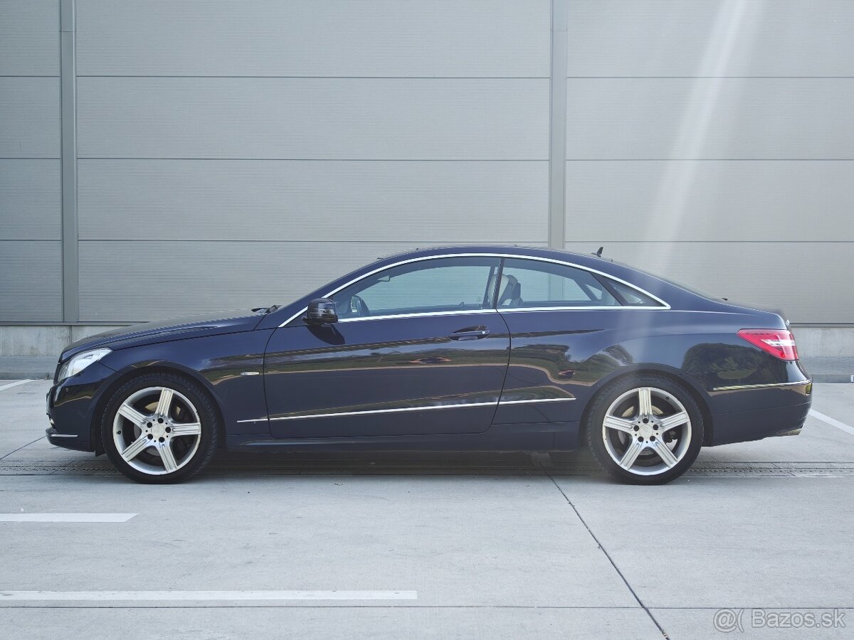 Mercedes-Benz E 350CDI Coupé 2011 - 3