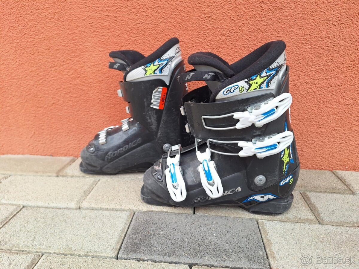 detské lyžiarky a prilba - 3