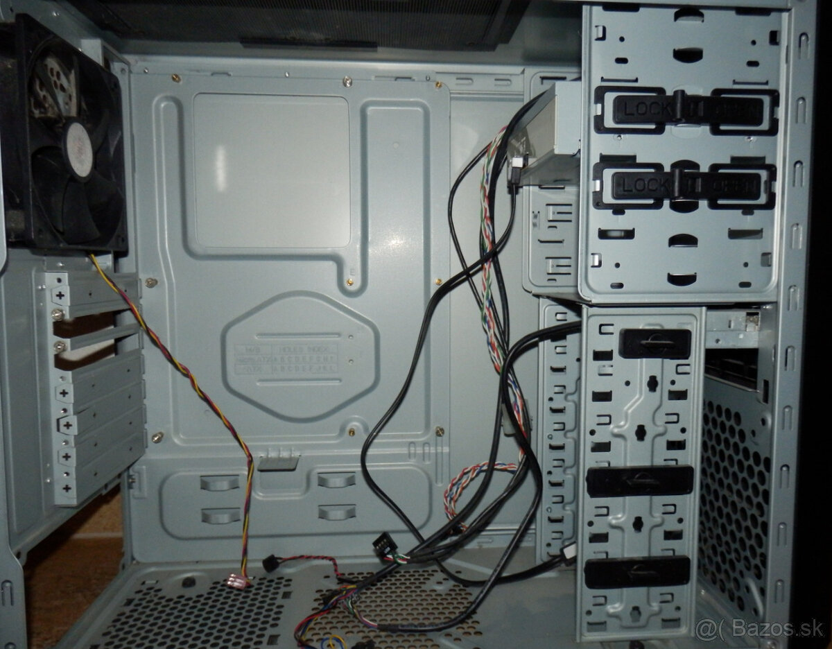 PC skrinka a iné komponenty - 3