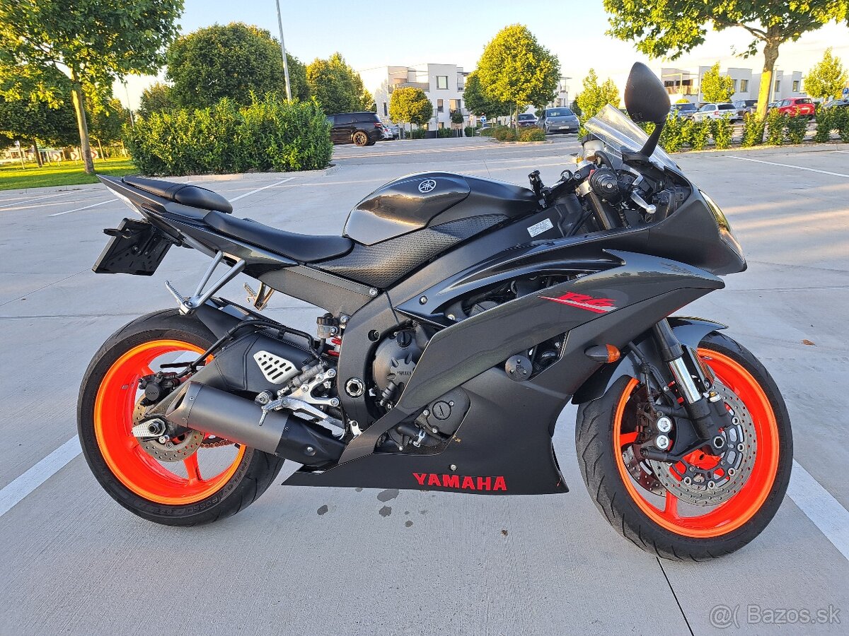 Predám moto Yamaha R6 - 3