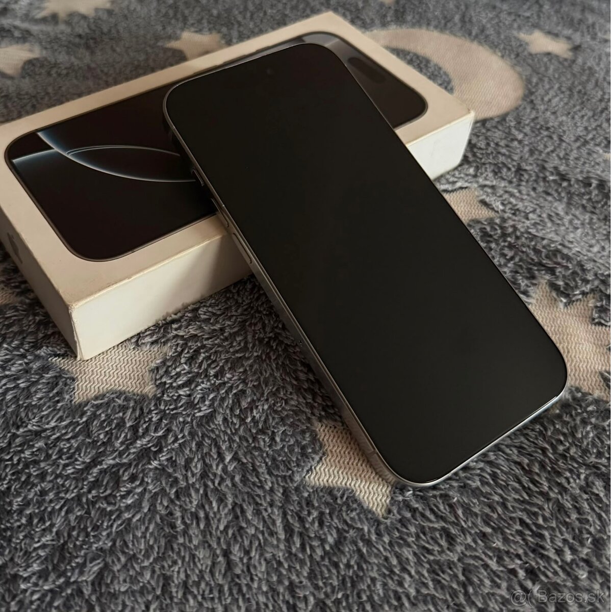 iPhone 16 Pro, White Titanium - 3