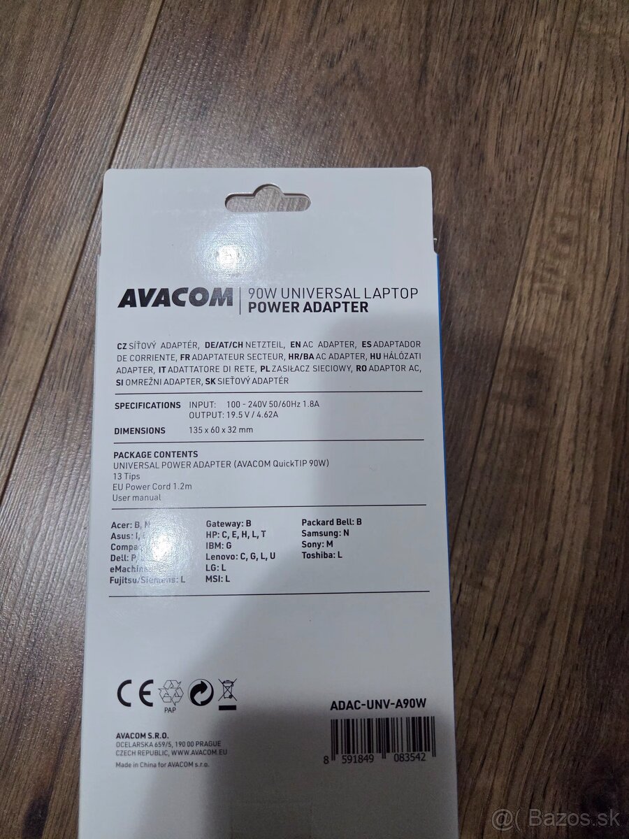 Univerzálný adaptér AVACOM - 3