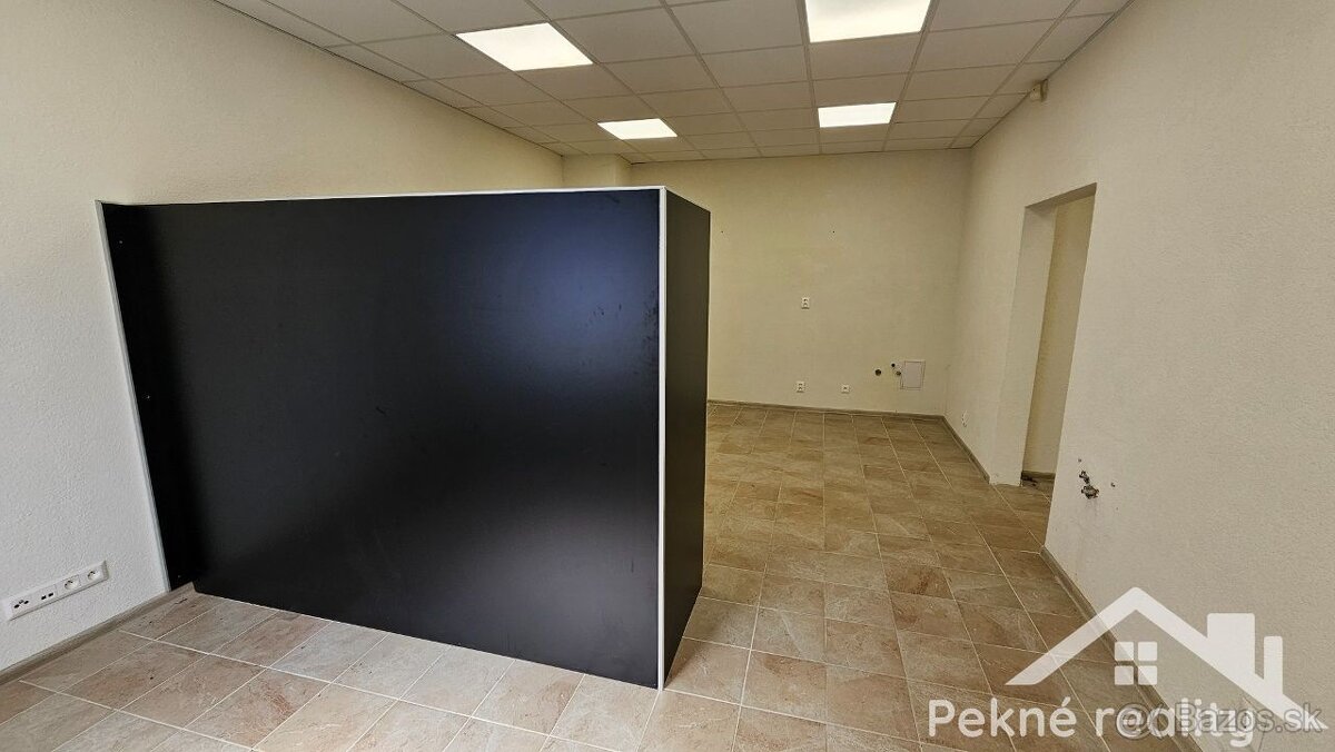 Prenájom obchodného priestoru v centre Zvolena - 3