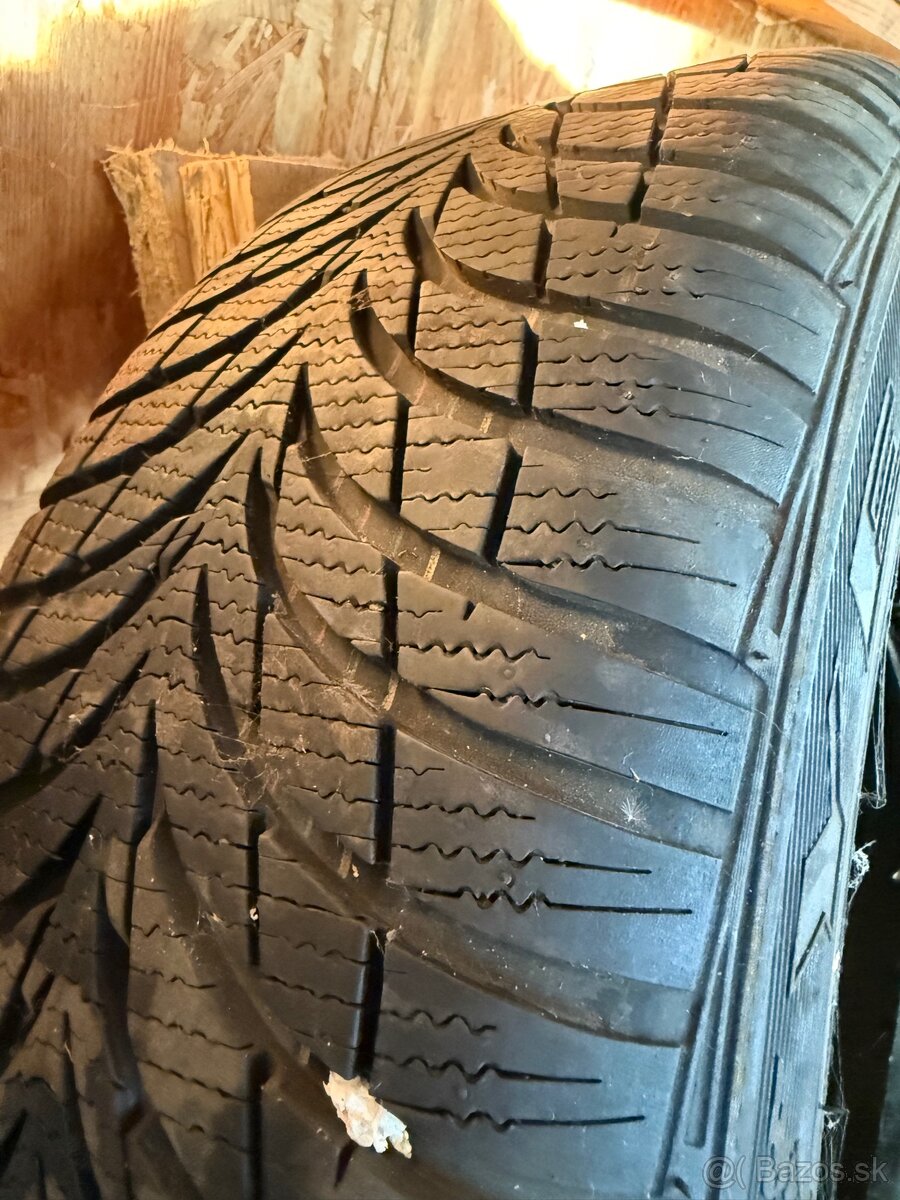 Goodyear ultragrip 7+ zimna pneumatika - 3