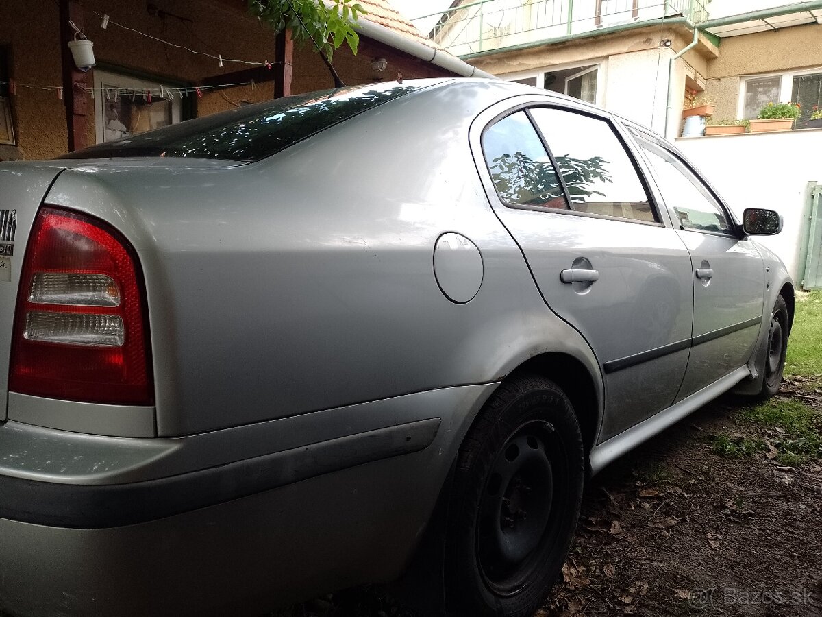 Predám škodu Octavia - 3