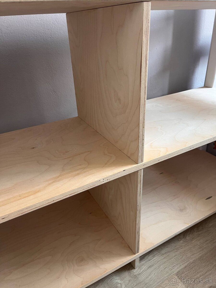 Regal na hracky -domcek. Zn. Benlemi - 3