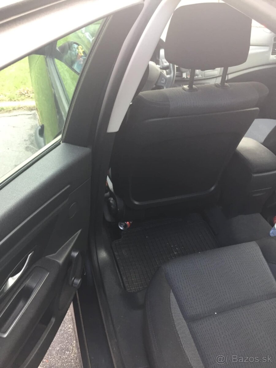 Renault Laguna – dobrý stav, spoľahlivé - 3