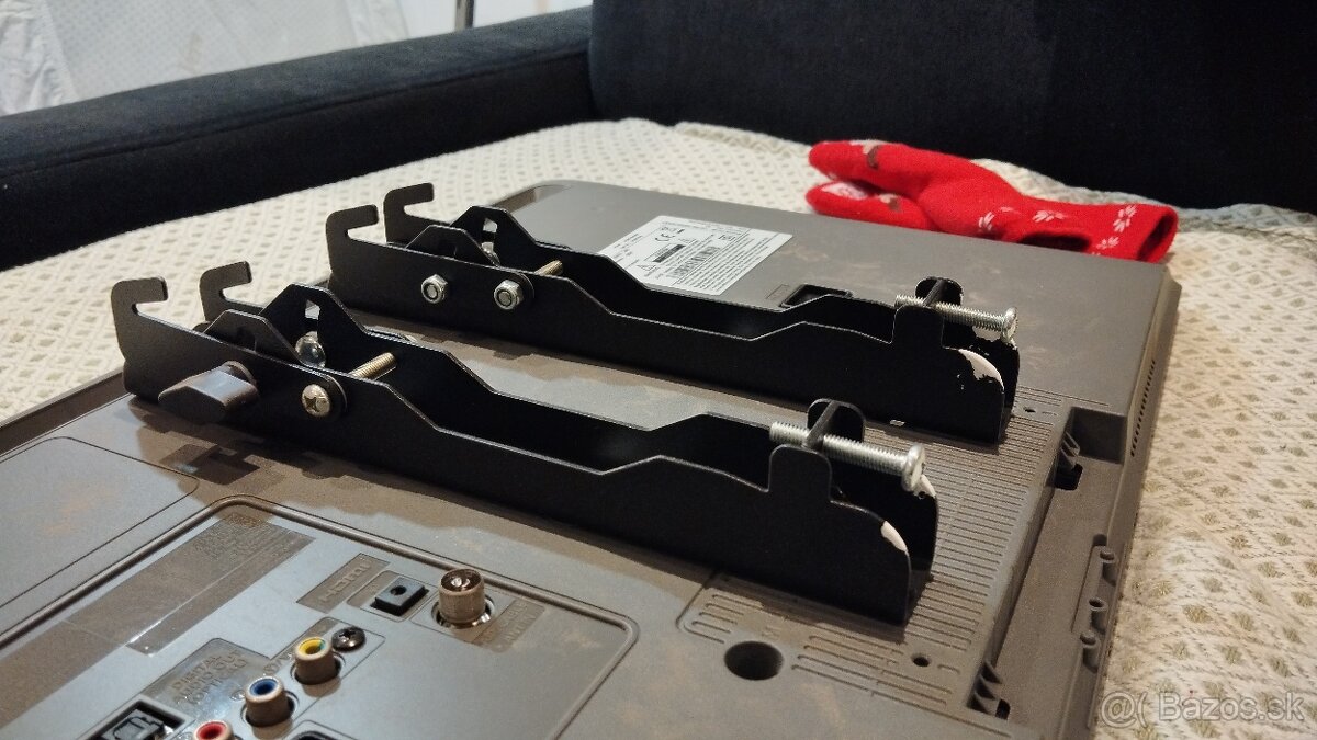 Samsung televízor LED 28"/69 cm - 3