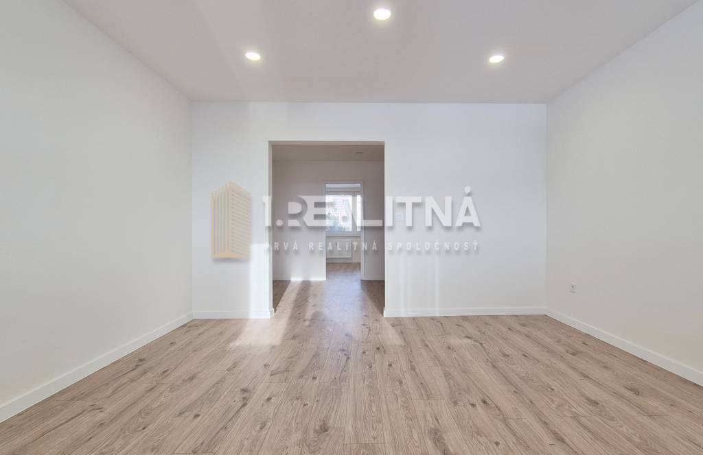 PRIESTRANNÝ 3-IZBOVÝ BYT, 70M2, PRIEVIDZA - 3