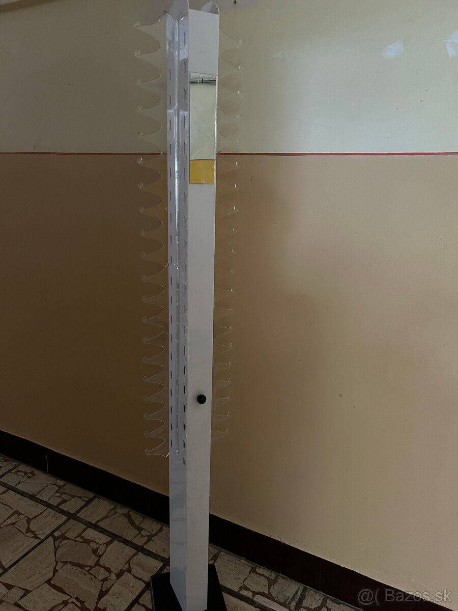 Stojan na okuliare - 3