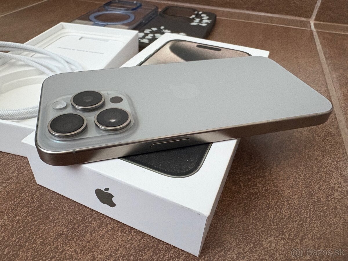 Apple iPhone 15 Pro 128GB Natural Titanium - 3