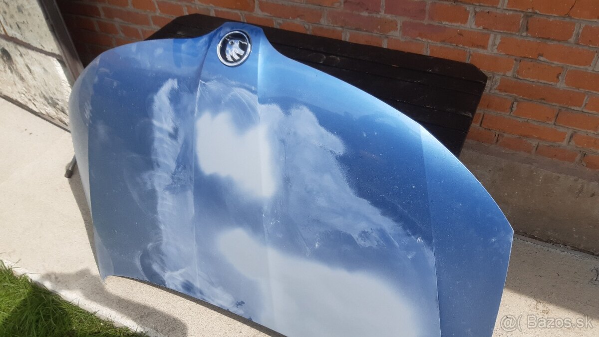 predná kapota škoda rapid - 3