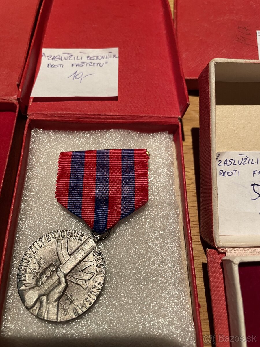 Vojenske odznaky 17 (Medajle) - 3