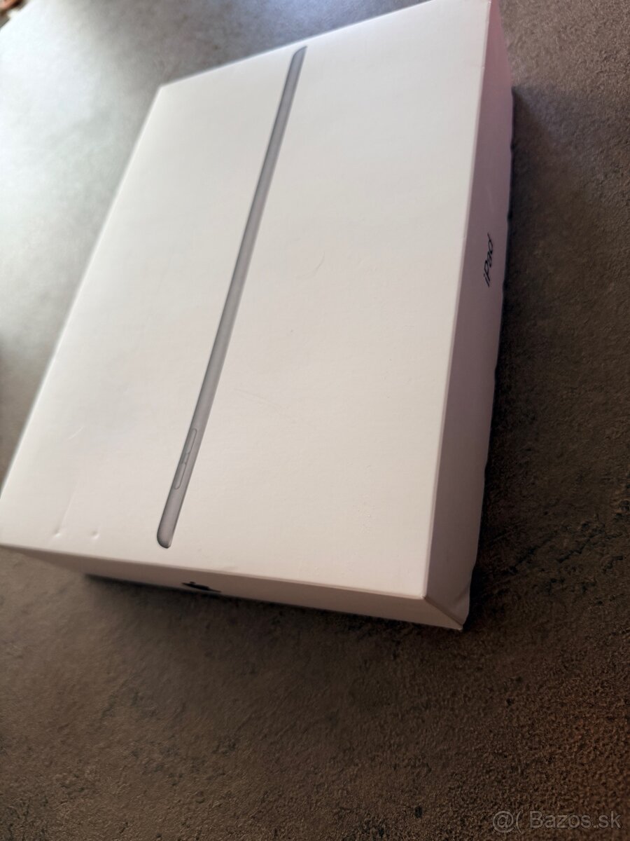 Predám iPad 8. generácie, 32 GB, Wi-Fi - 3