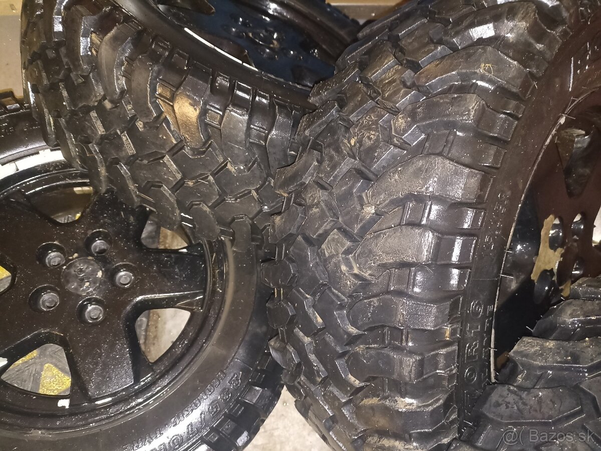 Predám kolesá Jeep cherokee 5x114,3 - 3