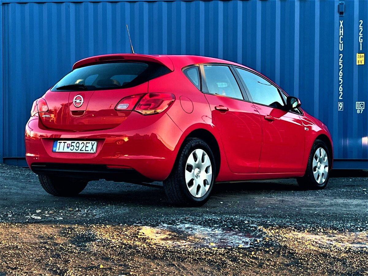 Opel Astra 1.4 Enjoy _ 96 000km - 3