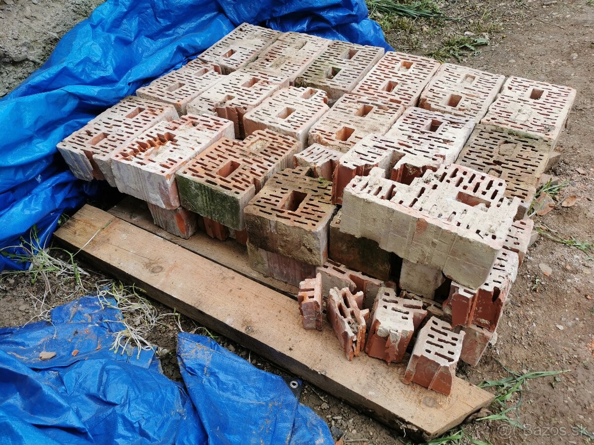 Predám staré tehly, tehlové tvárnice - 3