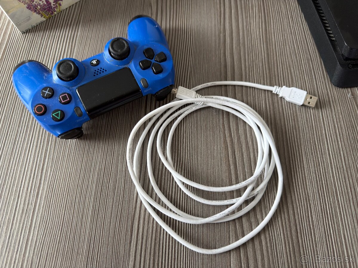 Playstation 4 Slim 500GB - 3