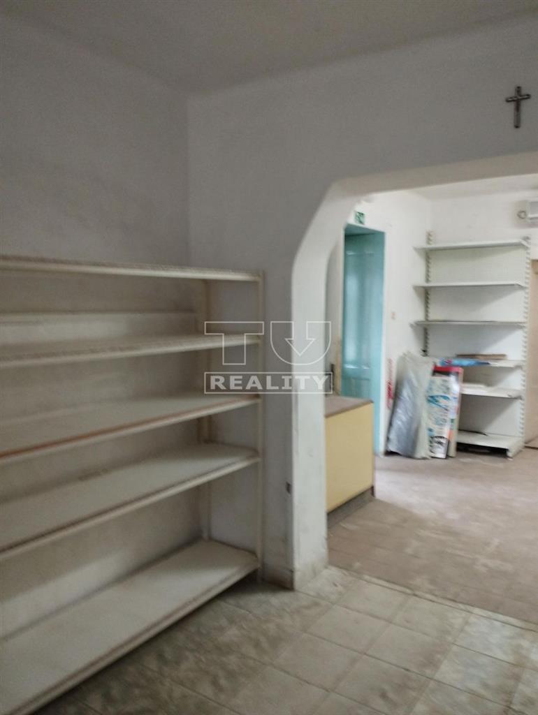 Budova na podnikanie v Terni - 3