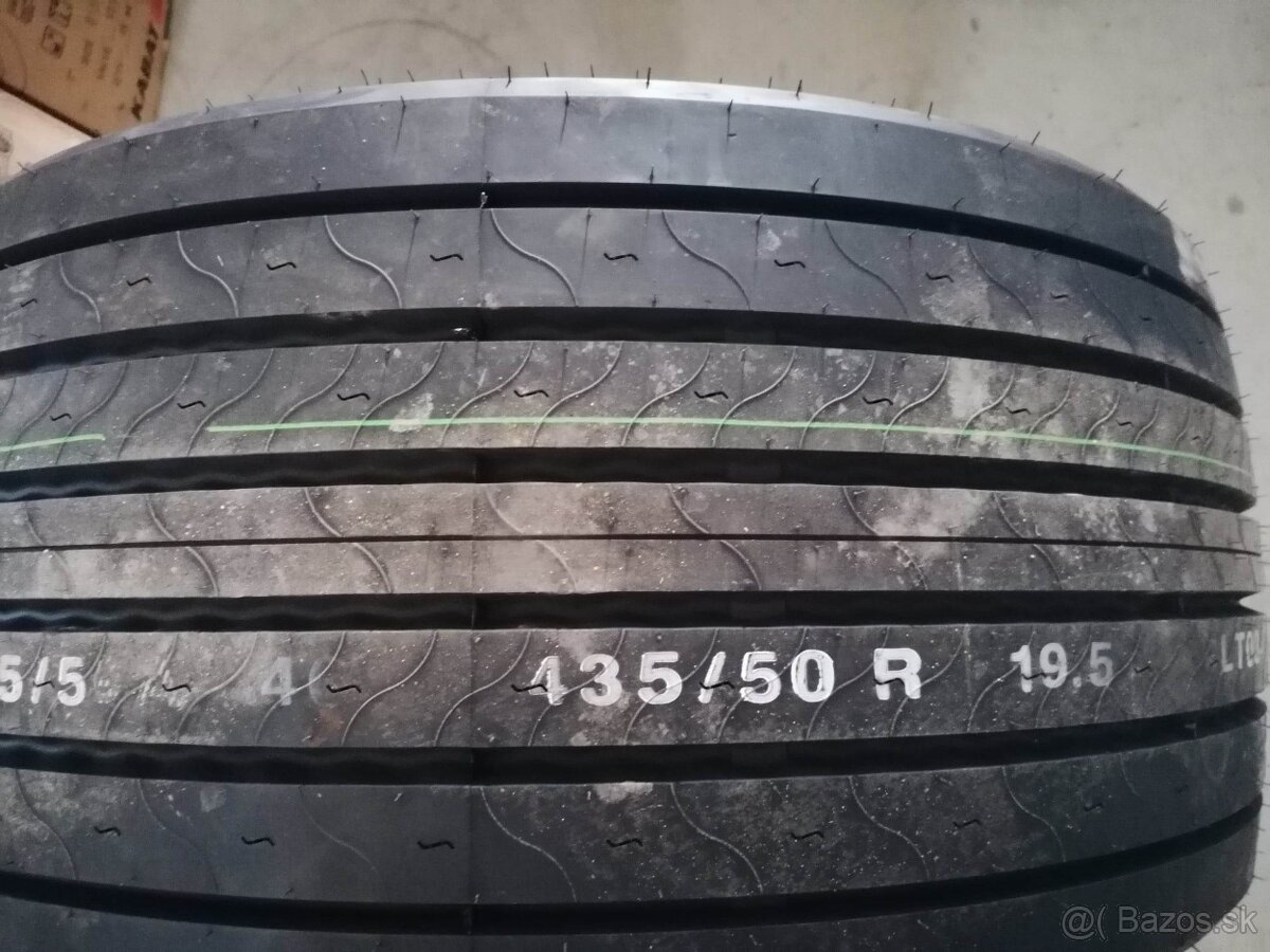 435/50 R19,5 Kumho KLT03 160J - 3