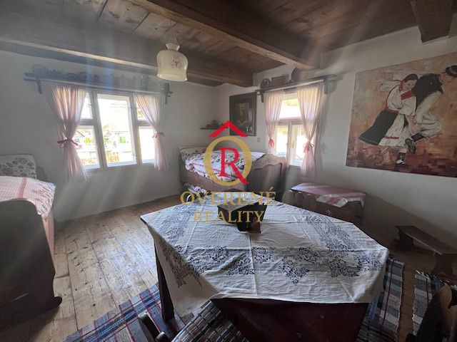 Útulná drevenička v tichej časti obce Komjatná - 3