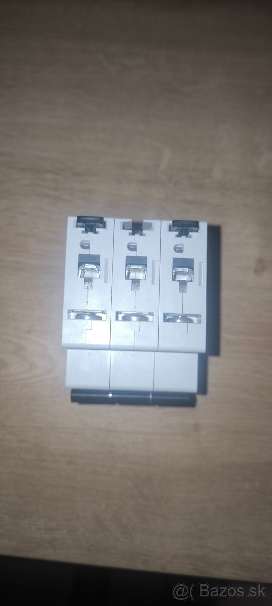 istič Eaton B20/3 - 3