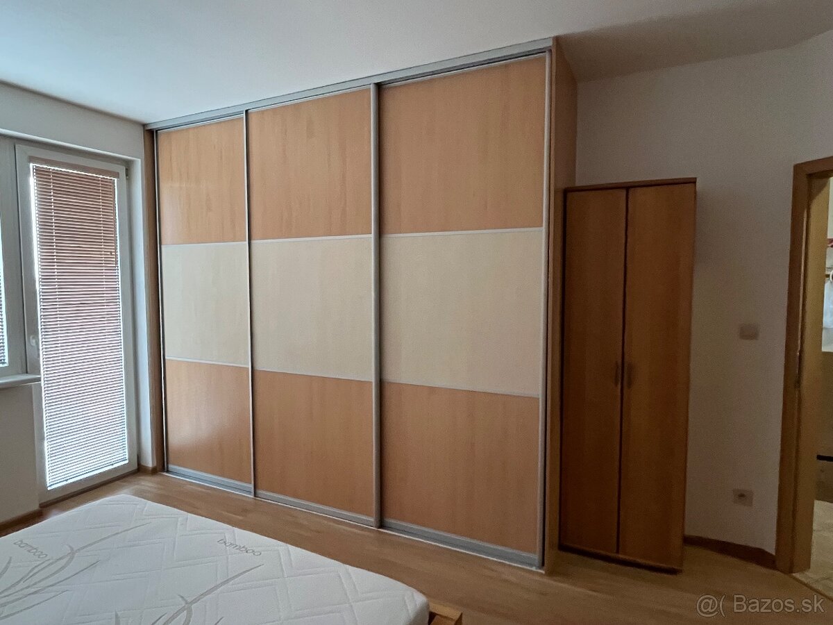 Slnecny 2-izbovy byt s parkovacim miestom - 3