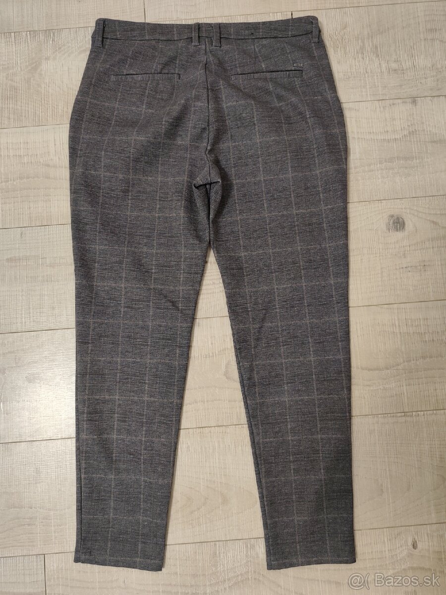 Spoločenské nohavice, veľ M - 3