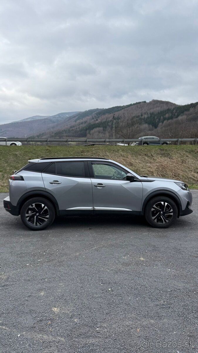 Peugeot 2008 Allure 2023 Automat - 3