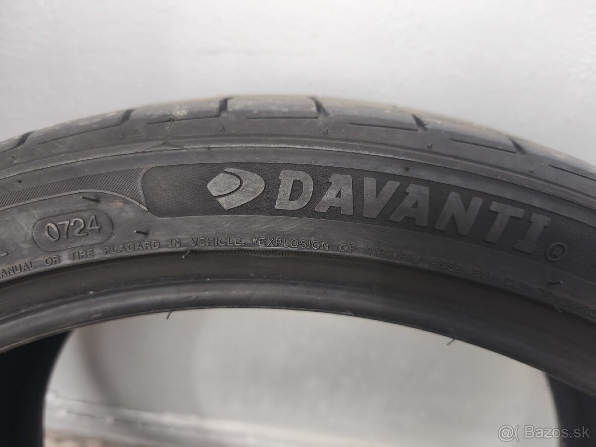 255/35 R20 dot 0724 - 3
