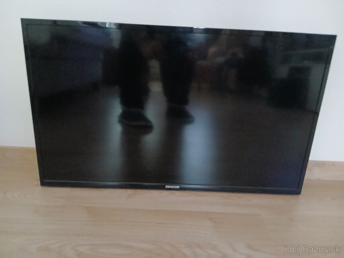 TV LED SMART SENCOR uhlopriečka 82cm - 3