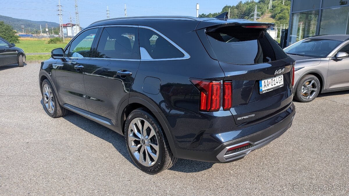 KIA SORENTO 2,2 CRDI AWD PLATINUM 7S 4x4 - 3
